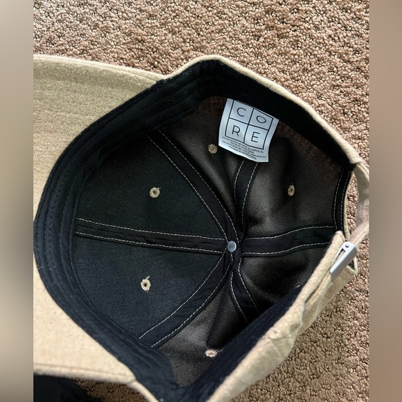Core hat - Picture 2 of 3